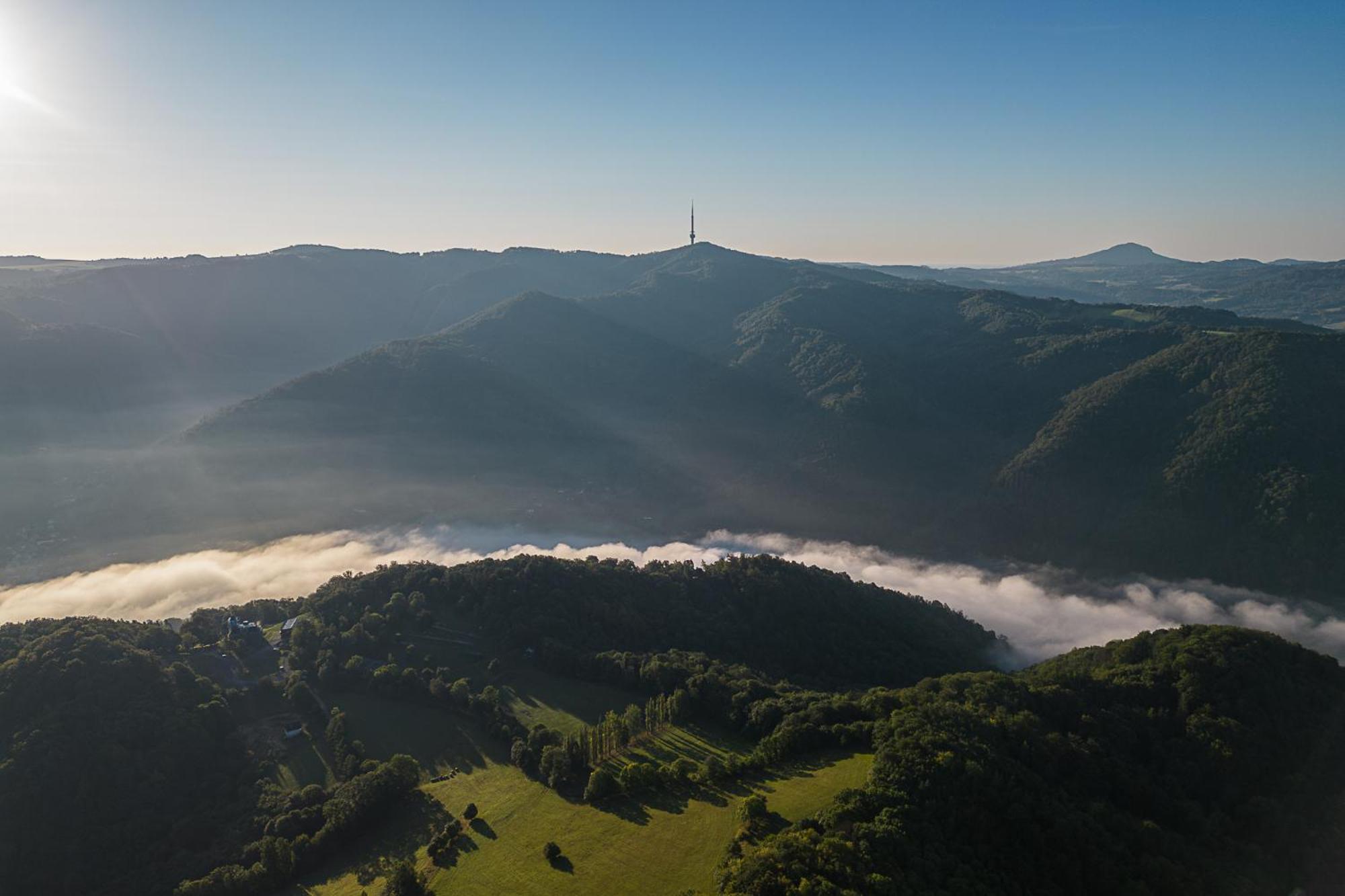 Glamping Skrytin 豪华帐篷 Dobkovice